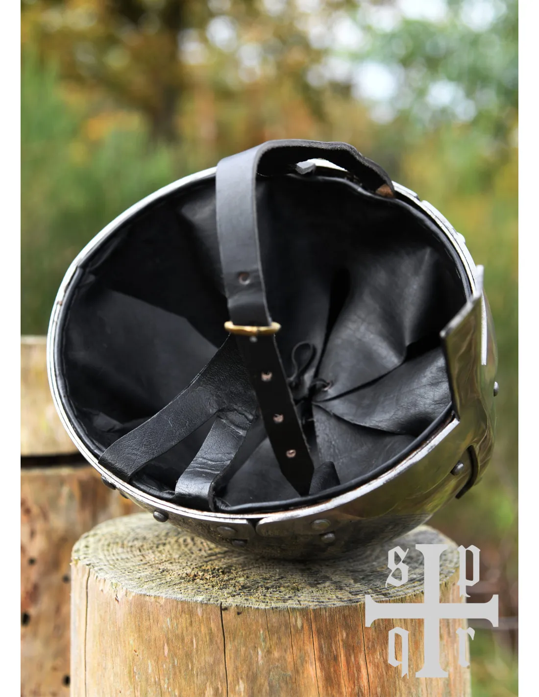 Casque viking Saint Venceslas à nasale, Xe siècle ⚔️ Boutique Épées