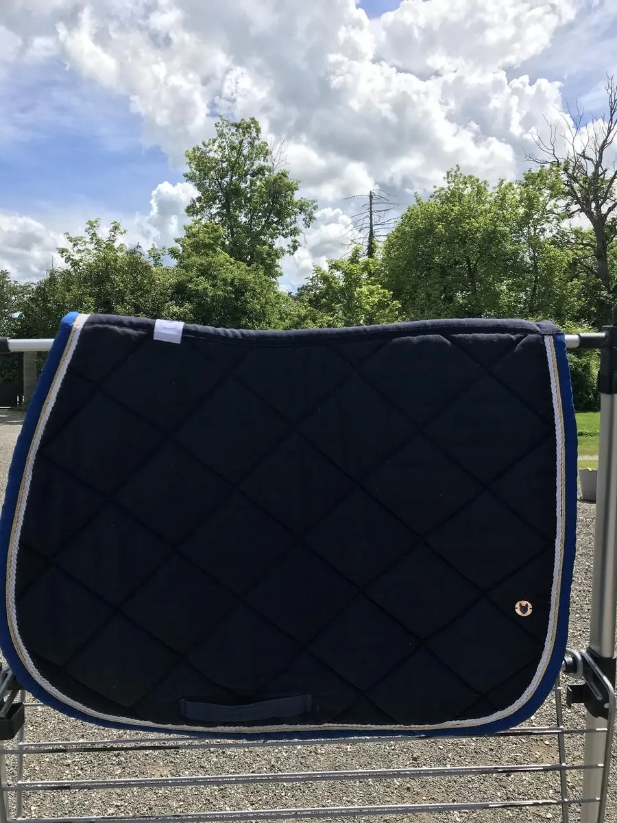 Ensemble Tapis et bonnet