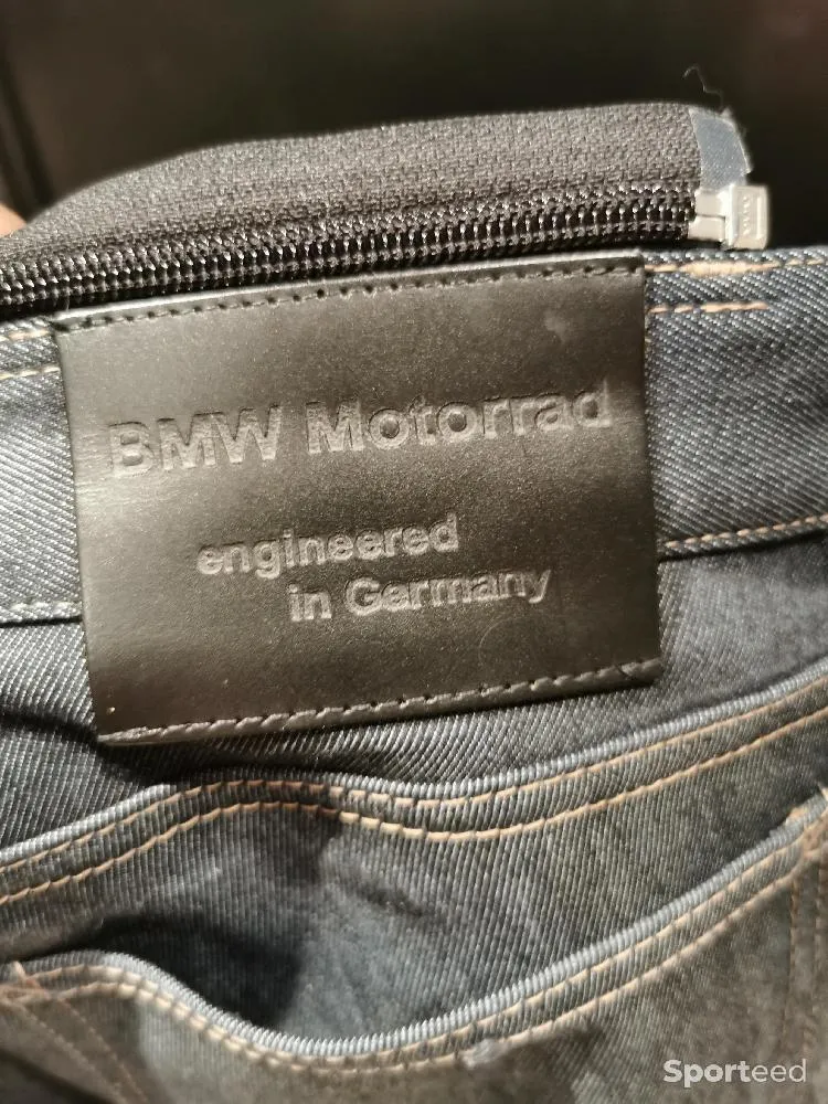 Pantalon Moto Kevlar BMW d'occasion Ajouté le : 02/08/2023