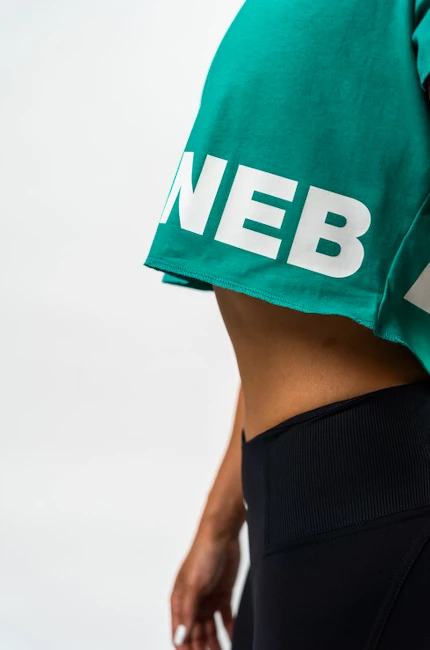 T-shirt pour femme Nebbia  Oversized Crop Top green