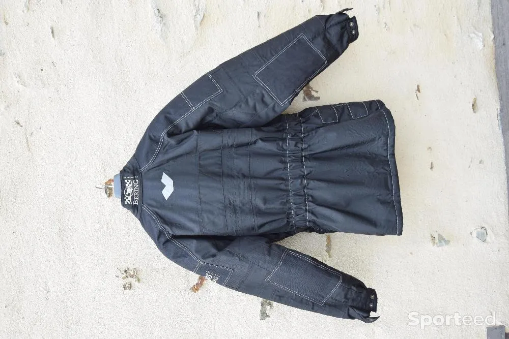 Veste Bering  d'occasion Ajouté le : 05/11/2023