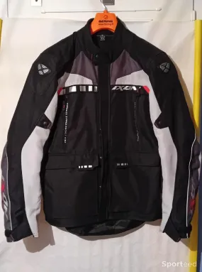 Veste moto toutes saisons IXON Corsica taille XL d'occasion Ajouté le : 05/12/2023