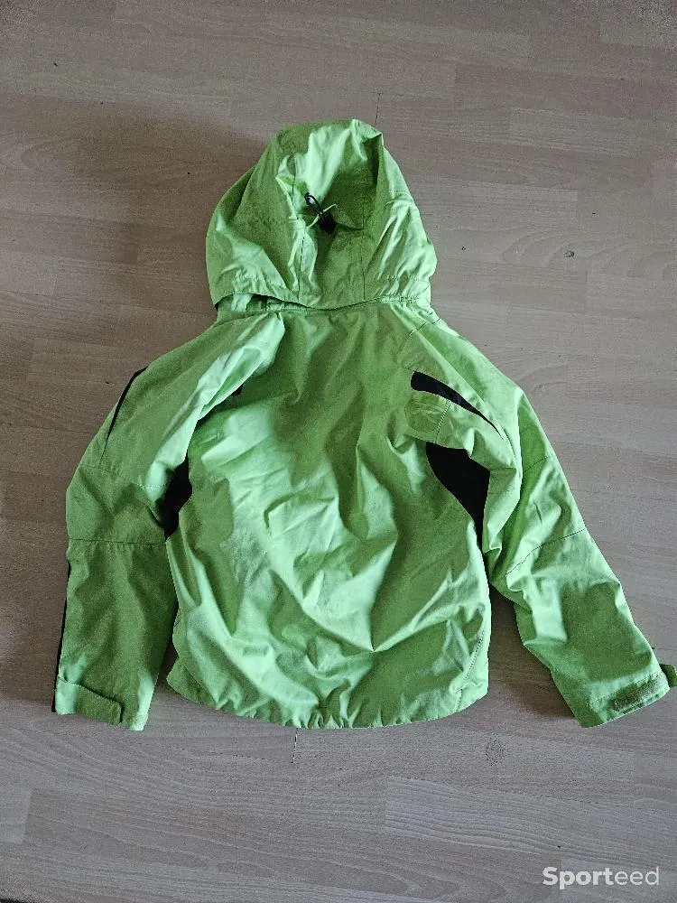 VESTE SKI ROSSIGNOL VERTE d'occasion Ajouté le : 21/12/2023